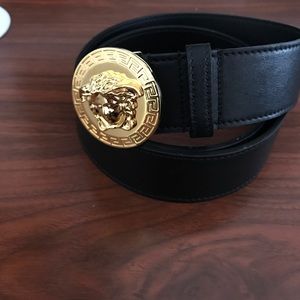 👖Versace belt. NWOT